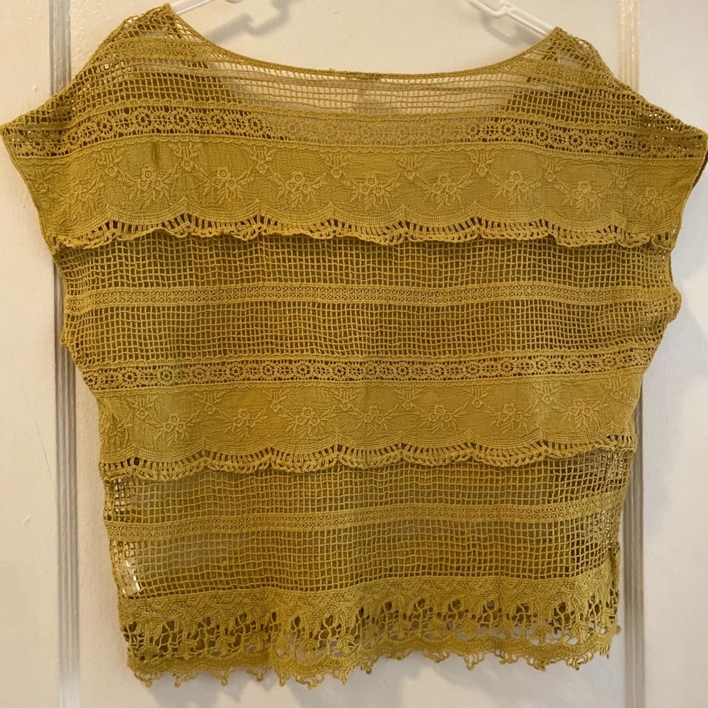 Chartreuse crochet lace crop top - Picture 3 of 3